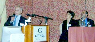 Foto del momento en que Ignacio M&eacute;ndez, presidente de Advalens, hace su intervenci&oacute;n mientras le escuchan atentamente Liliana Pantano y Jos&eacute; F&eacute;lix S&aacute;nz.