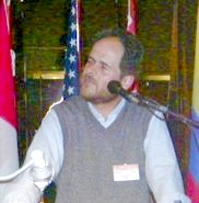 Foto de Alejandro Schinca durante su primera intervenci&oacute;n.